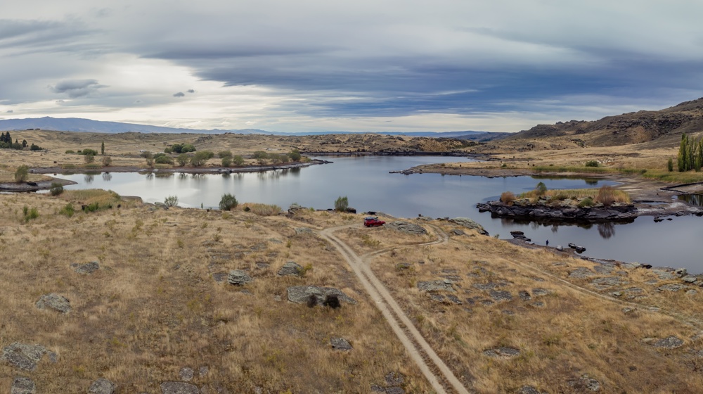 Dry Farmland And Butchers Creek Reservoir, Alexandra, Otago Adobestock 834453809
