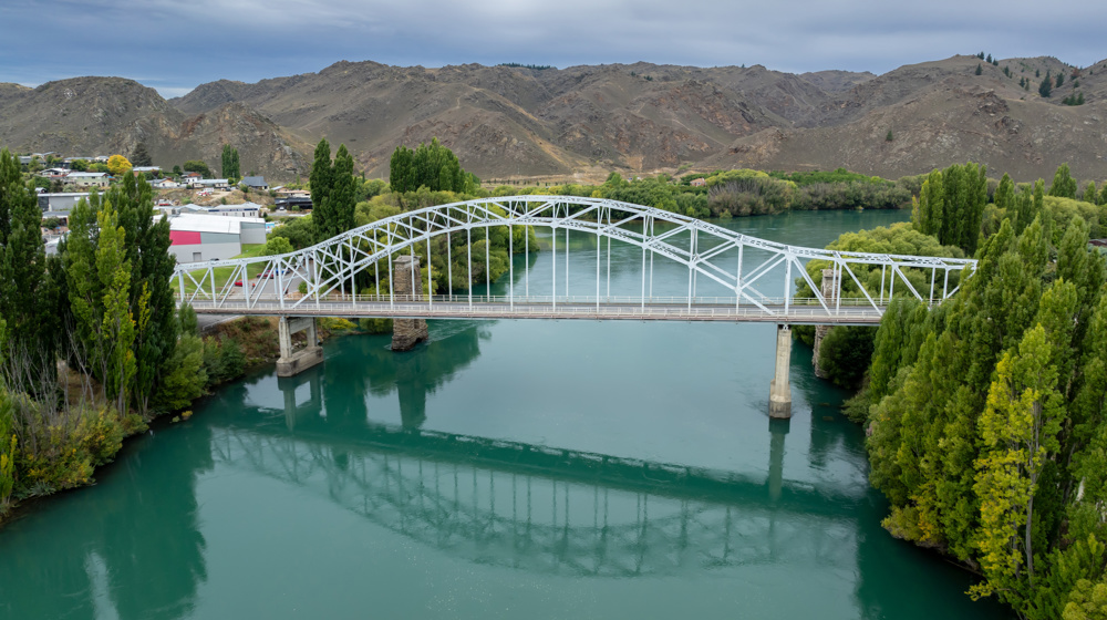 Alexandra Bridge Crossing The Clutha River Adobestock 834453661