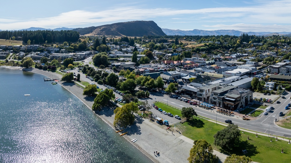 Wanaka Aerial Of The Lake And Town Adobestock 834469201